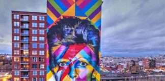 Mural sobre David Bowie nos EUA atrai muitos fãs