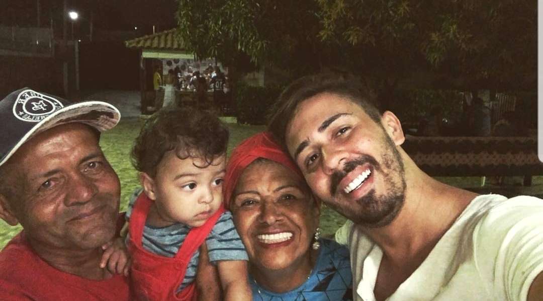 Carlinhos Maia causa frisson no Instagram 