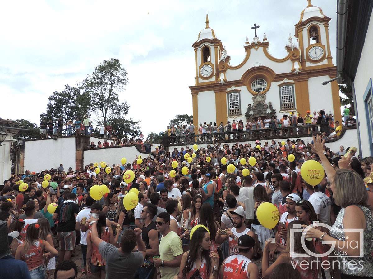 Carnaval de marchinhas e blocos de rua em Tiradentes