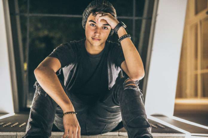 Lyus, 2ª fase, Prêmio, Jovem Brasileiro