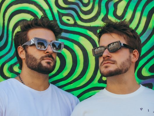 Dubdogz e Yves V estreiam parceria com "Are You OK?"