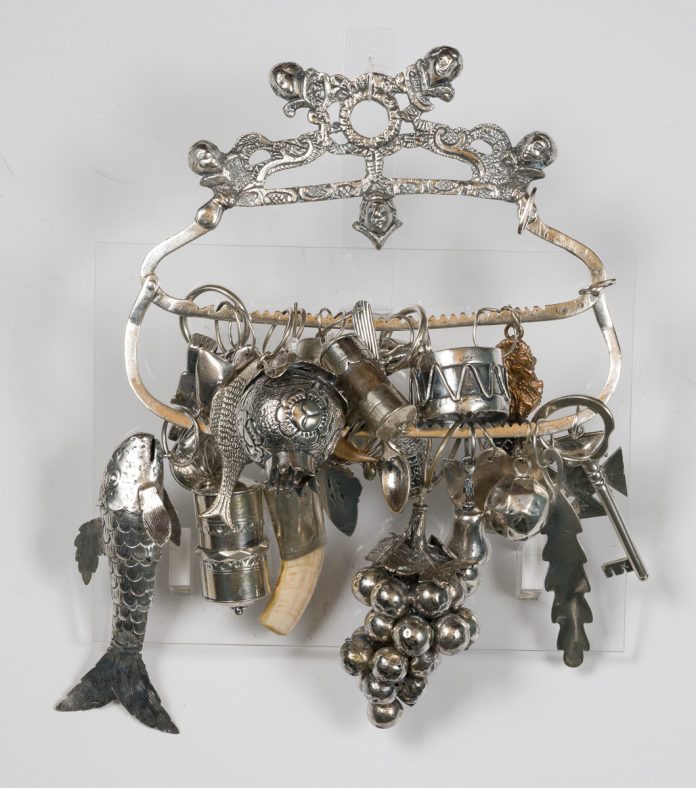 Penca de balangandãs, autor desconhecido, séc. XIX, Bahia -Acervo da Casa Museu Ema Klabin