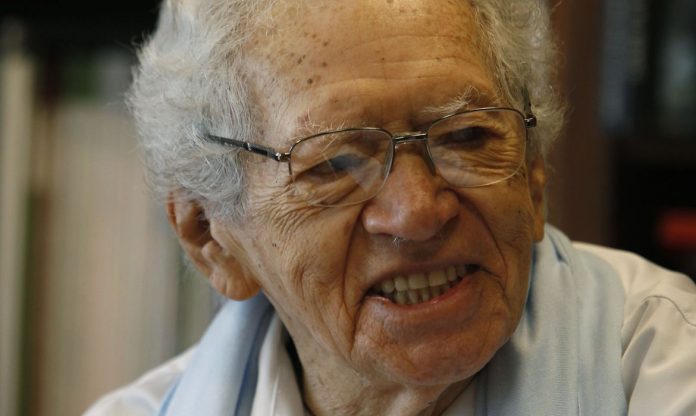 Morre o poeta amazonense Thiago de Mello, aos 95 anos