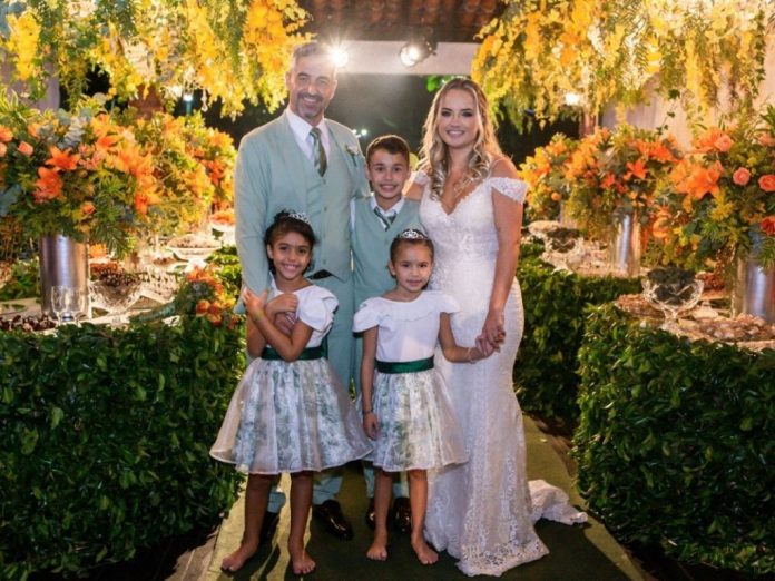 Veridiana Bitencourt e Matheus Rodrigues celebrando o amor