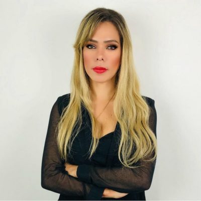 Camila Fenix é Especialista Familiar e de Casais
