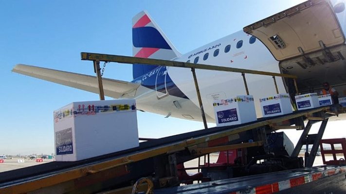 Avião Solidário no transporte de vacinas contra Covid19