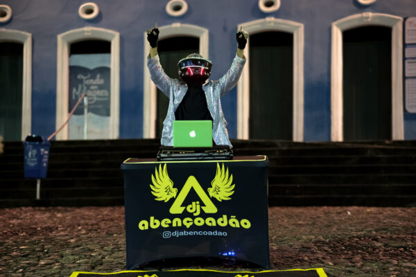 Don Russo, feat. DJ Abençoadão, lança canção gospel