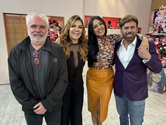 Gardênia Cavalcanti recebe o cantor Márcio Gomes