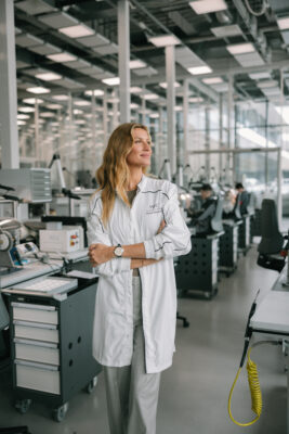 Gisele Bündchen explora a engenharia da alta relojoaria
