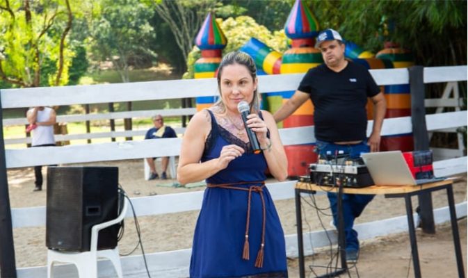 Estilista Ellen Sharkany realiza desfile em prol aos atípicos 