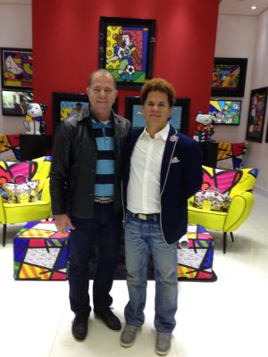 Homenagem aos namorados na Galeria Robson Britto