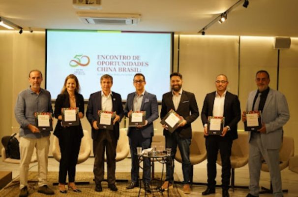 Brasil e China discutem oportunidades de comércio