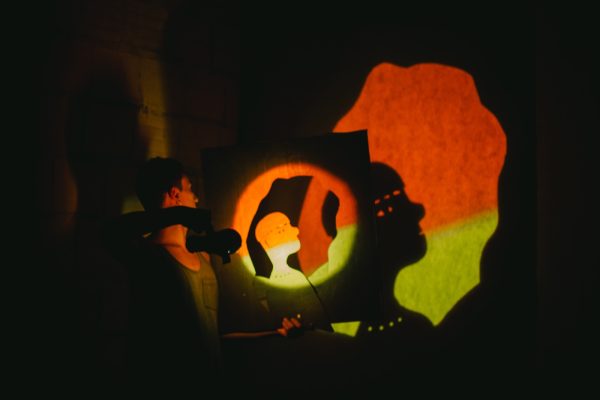 Teatro de Sombras com programação para toda família Teatro de Sombras com programação para toda família