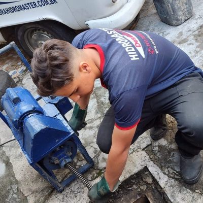 Soluções Rápidas e Eficientes para Problemas Hidráulicos