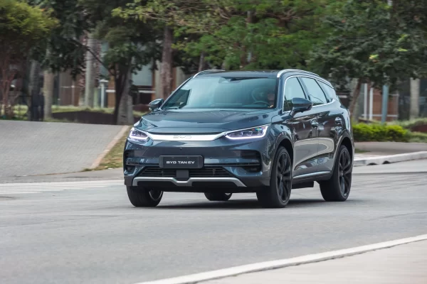 BYD Tan 2025 e autonomia para conquistar a estrada