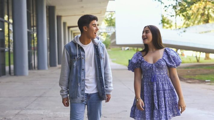 Clarah Passos e Lorenzo Tarantelli apresentam 'Best Part'