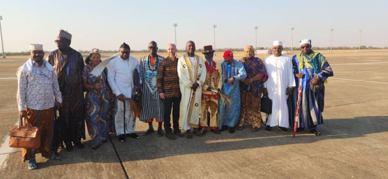Líderes tradicionais africanos se reúnem em Livingstone Líderes tradicionais africanos se reúnem em Livingstone