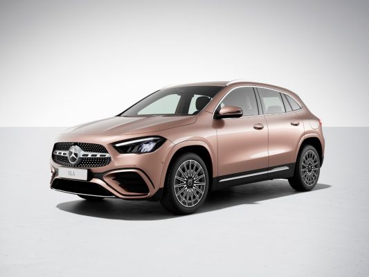 Mercedes-Benz GLA 200: potência, estilo e economia 