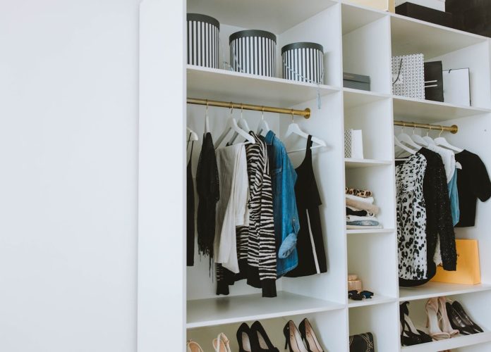 Peças essenciais para um guarda-roupa