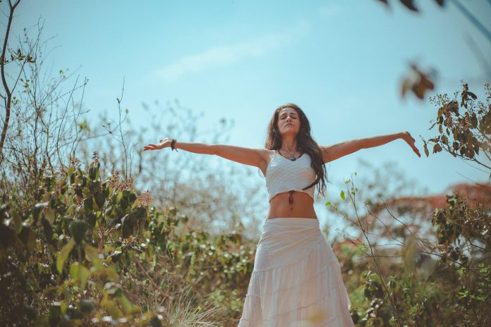 Na imagem, exemplo de lugares para relaxar em meio à natureza