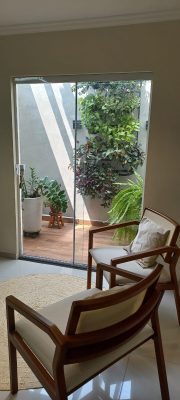 Projeto autoral – sala nature- realizado pela Arquiteta Gabriella Tucillo – Referência em Neuroarquitetura – Foto: Divulgação Neuroarquitetura: A conexão entre espaços e emoções no trabalho da Arquiteta Gabriella Tucillo