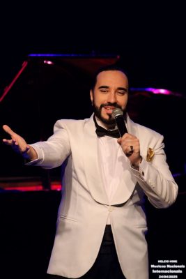 Helcio Hime Canta & Conta Pérolas da Música Brasileira 