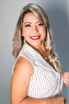 Dra. Miria Santos propõe um novo olhar para o Dia das Mães: presenteie com saúde e bem-estar Dra. Miria Santos propõe um novo olhar para o Dia das Mães: presenteie com saúde e bem-estar