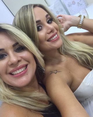 Com Dra. Karen M. Vieira, cuide de quem sempre cuidou de você Com Dra. Karen M. Vieira, cuide de quem sempre cuidou de você
