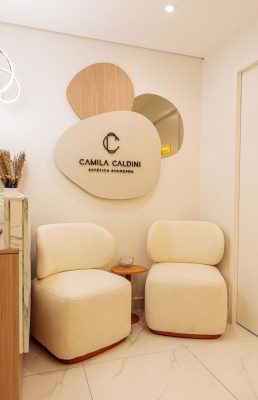Dra. Camila Caldini transforma estética em afeto neste Dia das Mães Dra. Camila Caldini transforma estética em afeto neste Dia das Mães