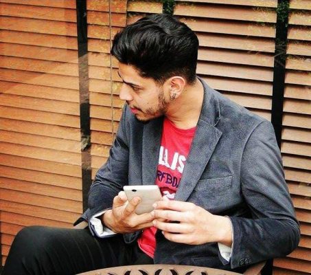 Seleção de novos talentos musicais em São Paulo com Henrique Estevan Seleção de novos talentos musicais em São Paulo com Henrique Estevan