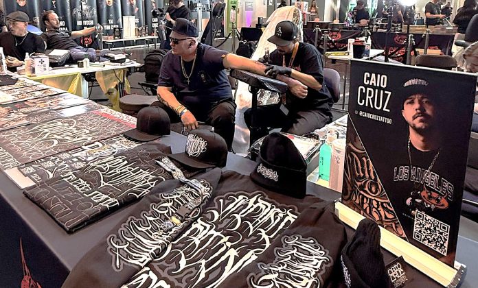 Letra por letra, Caio Cruz desenha uma carreira de sucesso no mundo da tatuagem