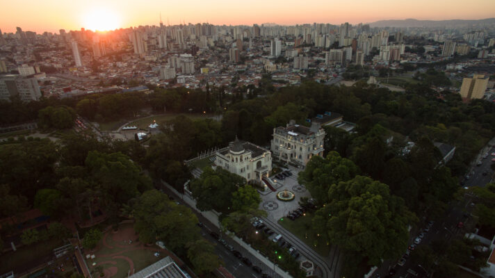 Áreas verdes da metrópole são muito valorizadas.