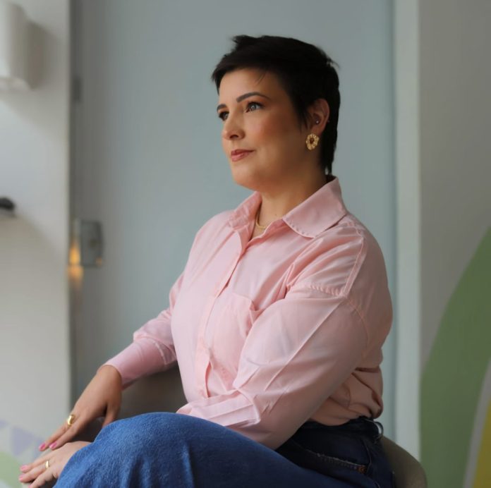 Dra. Carol Cavalcante: Referência em Desenvolvimento Infantil Humanizado