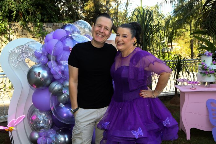 Ana Zucatelli comemorou seu aniversário em grande estilo ao lado do marido, o apresentador Celso Zucatelli. Foto: Marcos Ribas