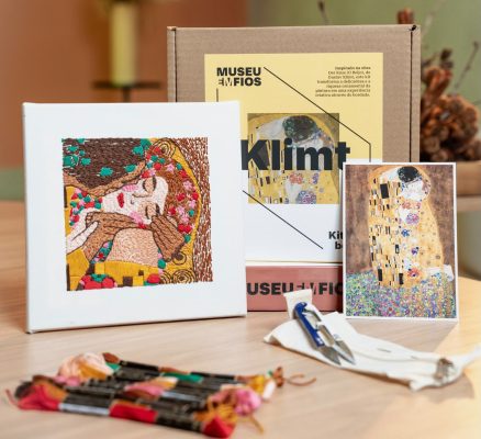 Para aprender e bordar: O Beijo (Klimt). Foto: 360 audiovisual/Divulgação