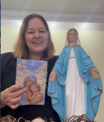 Doutora em Ciência da Religião, Ana Maria de Sousa lança, no dia 11 o livro A Vida de Nossa Senhora Maria. Foto: Acervo da escritora/Divulgação